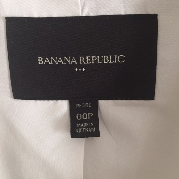 Beautiful Banana Republic blazer - Picture 2 of 6